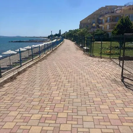 Midia Апартамент Ахелой